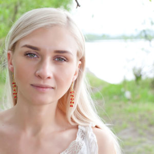 Купить Длинные серьги с кораллом