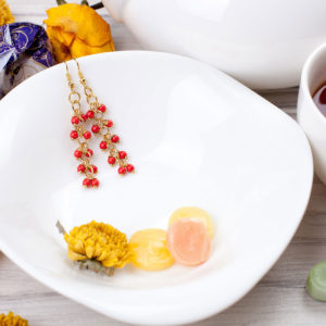 Купить Длинные серьги с кораллом