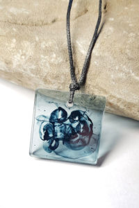 Купить украшение "Дым" Компании Давлета, дизайнер Анастасия Давлетшина