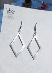 Купить украшение в подарок